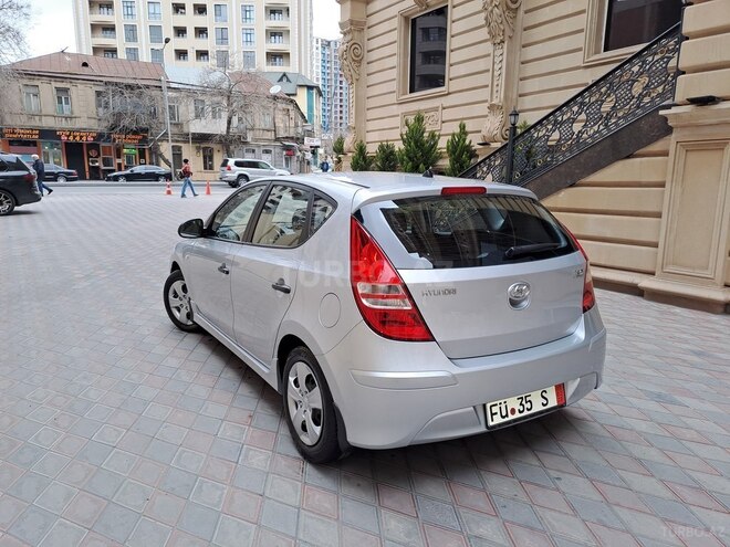 Hyundai i30 2010, 172,000 km - 1.4 l - Bakı