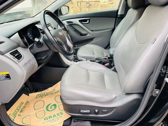 Hyundai Elantra 2015, 62,000 km - 1.8 l - Bakı