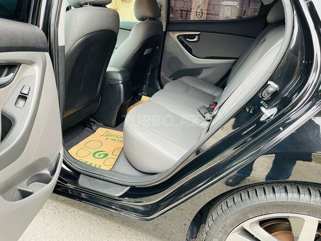 Hyundai Elantra 2015, 62,000 km - 1.8 l - Bakı