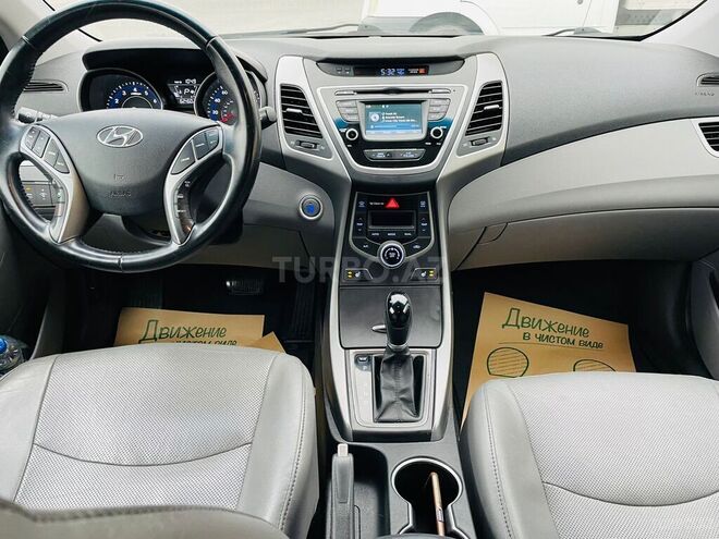 Hyundai Elantra 2015, 62,000 km - 1.8 l - Bakı