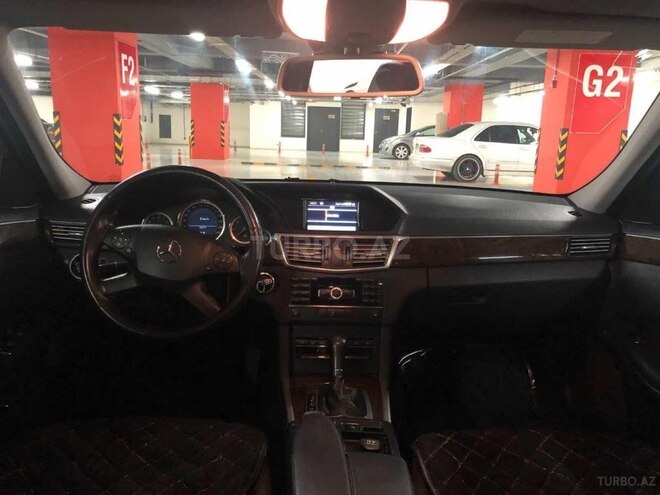 Mercedes E 220 2010, 260,000 km - 2.2 l - Bakı