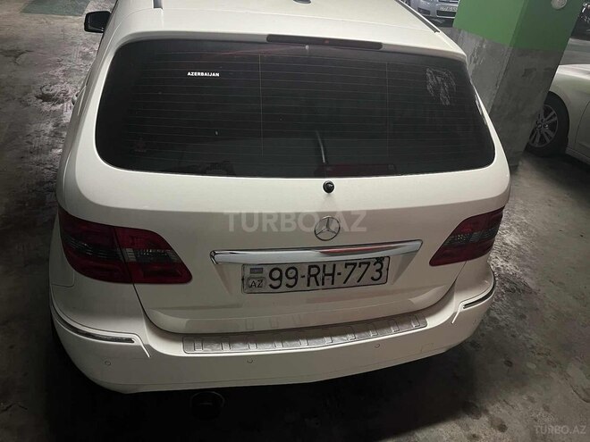 Mercedes B 180 2009, 142,000 km - 1.7 l - Bakı