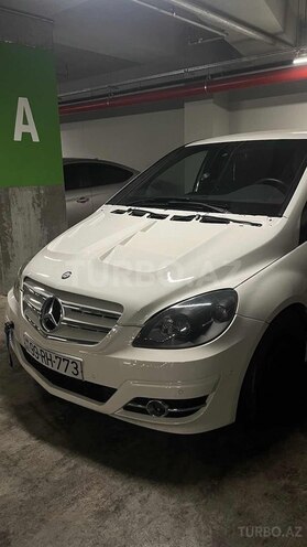 Mercedes B 180 2009, 142,000 km - 1.7 l - Bakı