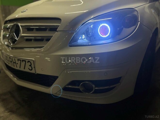 Mercedes B 180 2009, 142,000 km - 1.7 l - Bakı