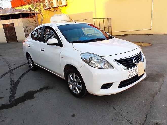 Nissan Sunny 2014, 120,000 km - 1.5 l - Bakı