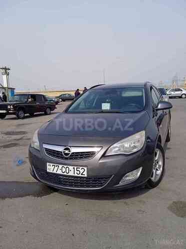 Opel Astra 2011, 210,000 km - 1.4 l - Bakı