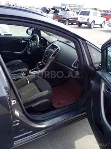 Opel Astra 2011, 210,000 km - 1.4 l - Bakı