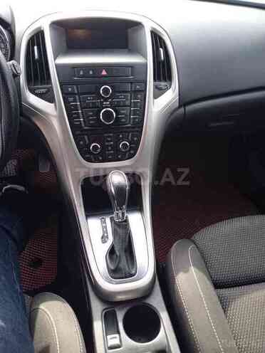 Opel Astra 2011, 210,000 km - 1.4 l - Bakı