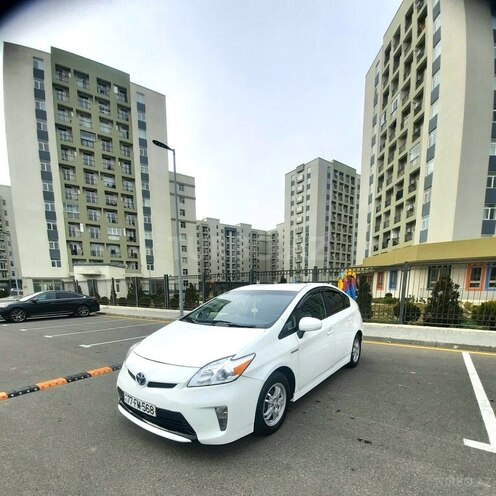 Toyota Prius 2015, 217,000 km - 1.8 l - Bakı
