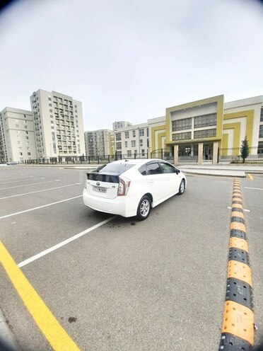 Toyota Prius 2015, 217,000 km - 1.8 l - Bakı