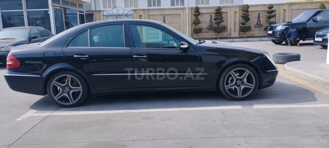 Mercedes E 220 2005, 268,086 km - 2.2 l - Bakı