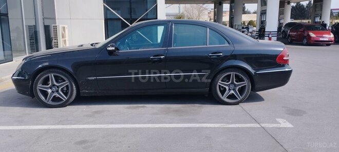 Mercedes E 220 2005, 268,086 km - 2.2 l - Bakı