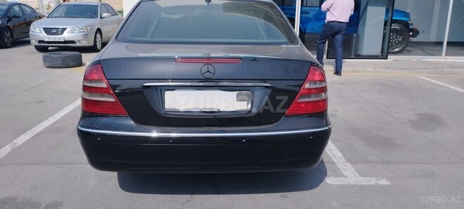 Mercedes E 220 2005, 268,086 km - 2.2 l - Bakı