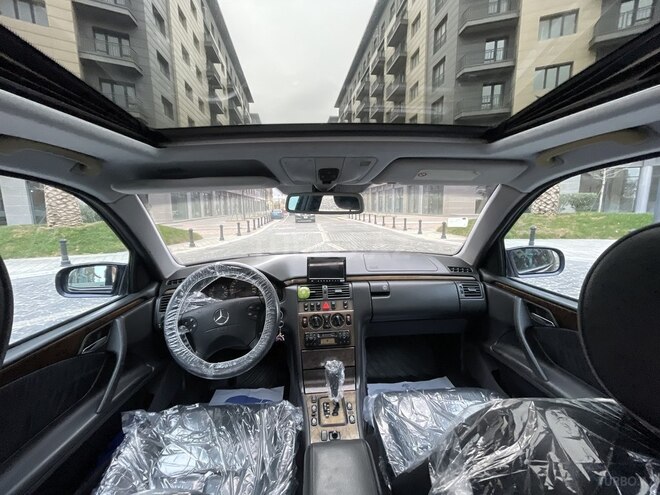 Mercedes E 240 2001, 223,244 km - 2.6 l - Bakı