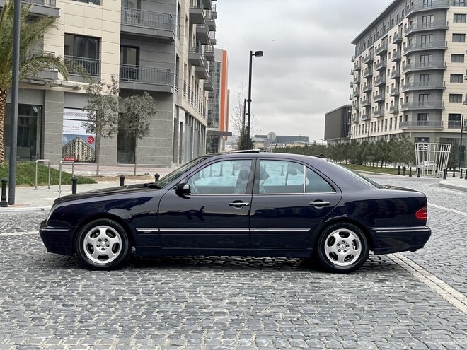 Mercedes E 240 2001, 223,244 km - 2.6 l - Bakı