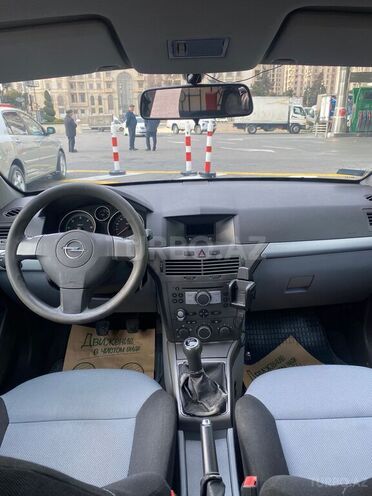 Opel Astra 2006, 252,000 km - 1.3 l - Bakı