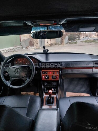 Mercedes E 200 1995, 285,000 km - 2.0 l - Bakı