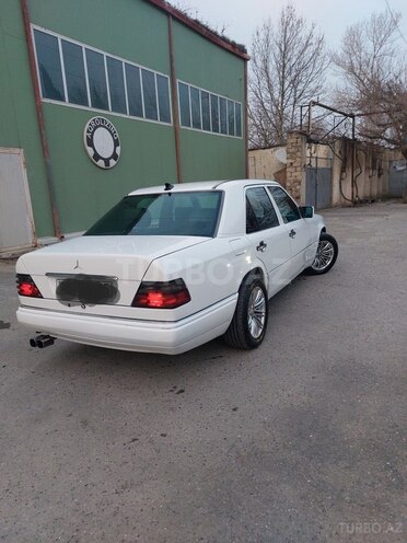 Mercedes E 200 1995, 285,000 km - 2.0 l - Bakı