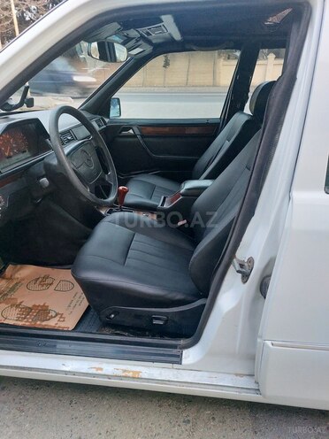 Mercedes E 200 1995, 285,000 km - 2.0 l - Bakı