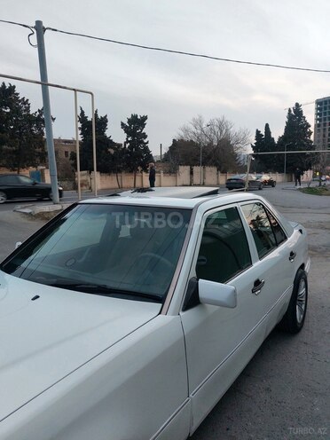 Mercedes E 200 1995, 285,000 km - 2.0 l - Bakı