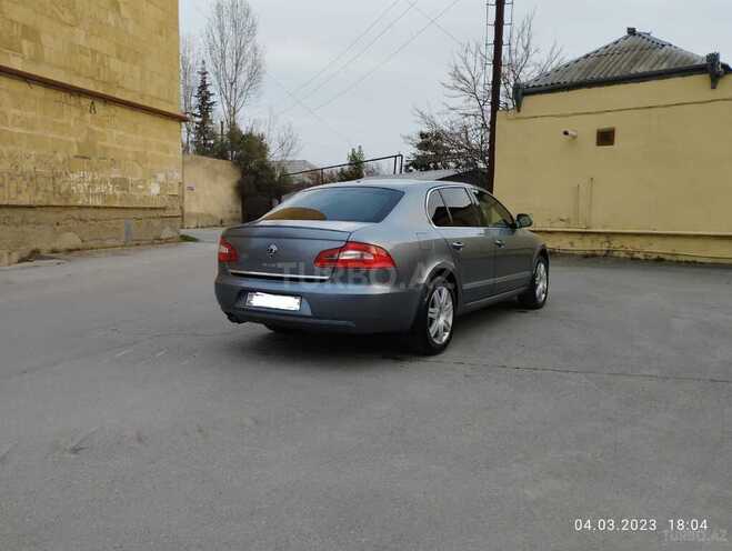 Skoda Superb 2011, 258,500 km - 1.8 l - Bakı