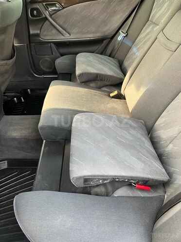 Mercedes E 220 2000, 308,000 km - 2.2 l - Bakı