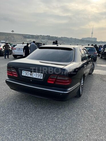 Mercedes E 220 2000, 308,000 km - 2.2 l - Bakı