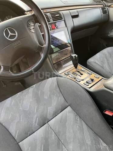 Mercedes E 220 2000, 308,000 km - 2.2 l - Bakı
