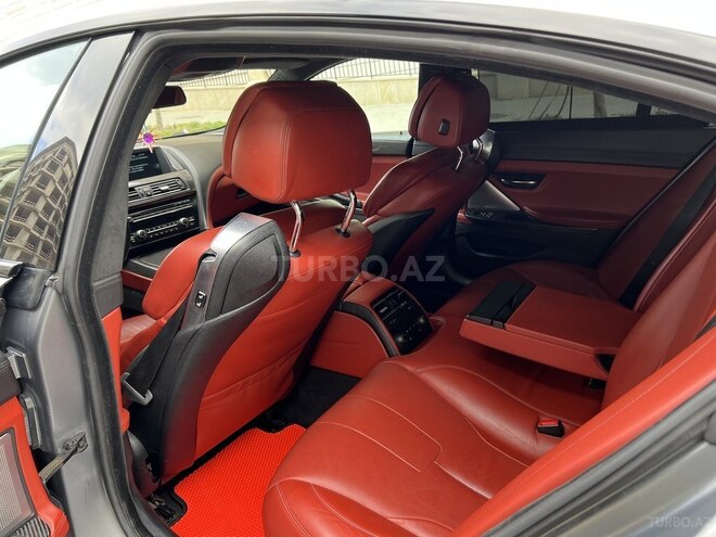 BMW M6 2013, 105,000 km - 4.4 l - Bakı