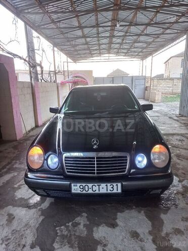 Mercedes E 280 1998, 370,000 km - 2.8 l - Salyan