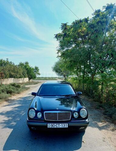 Mercedes E 280 1998, 370,000 km - 2.8 l - Salyan
