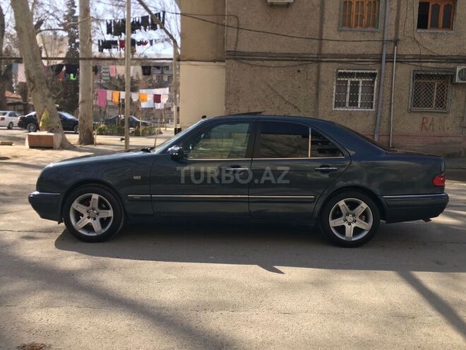 Mercedes E 230 1997, 490,000 km - 2.3 л - Bakı