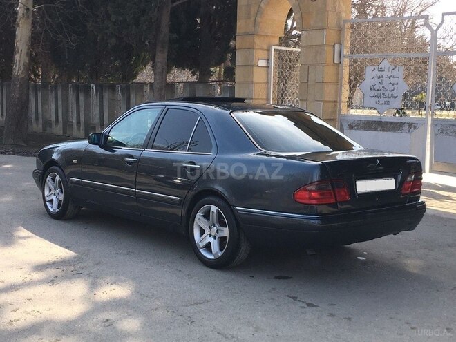 Mercedes E 230 1997, 490,000 km - 2.3 л - Bakı