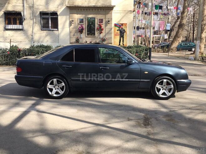 Mercedes E 230 1997, 490,000 km - 2.3 л - Bakı