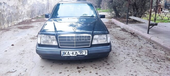 Mercedes E 220 1995, 520,000 km - 2.2 l - Bakı