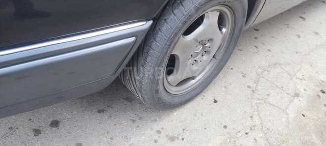 Mercedes E 220 1995, 520,000 km - 2.2 l - Bakı