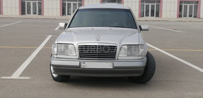 Mercedes E 200 1994, 286,000 km - 2.0 л - Bakı