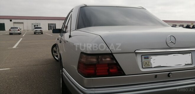 Mercedes E 200 1994, 286,000 km - 2.0 л - Bakı