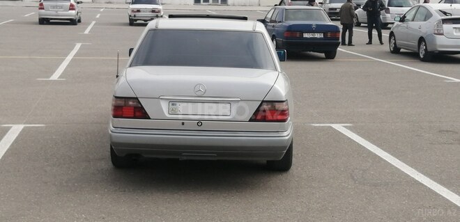 Mercedes E 200 1994, 286,000 km - 2.0 л - Bakı
