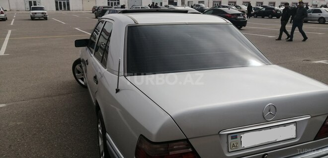 Mercedes E 200 1994, 286,000 km - 2.0 л - Bakı