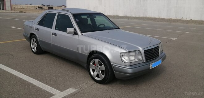 Mercedes E 200 1994, 286,000 km - 2.0 л - Bakı