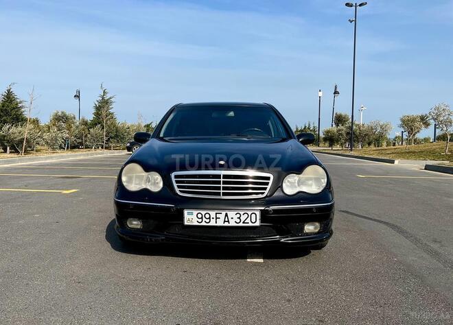 Mercedes C 320 2001, 384,000 km - 3.2 l - Sumqayıt