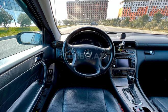 Mercedes C 320 2001, 384,000 km - 3.2 l - Sumqayıt