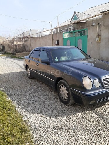 Mercedes E 200 1998, 323,000 km - 2.0 l - Bakı