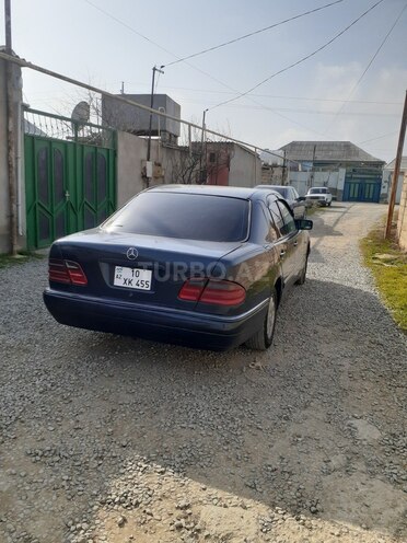 Mercedes E 200 1998, 323,000 km - 2.0 l - Bakı