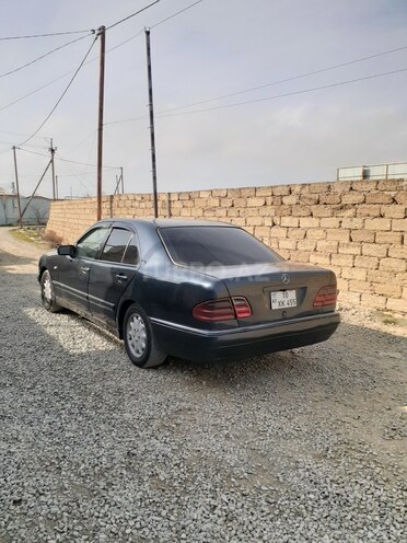 Mercedes E 200 1998, 323,000 km - 2.0 l - Bakı