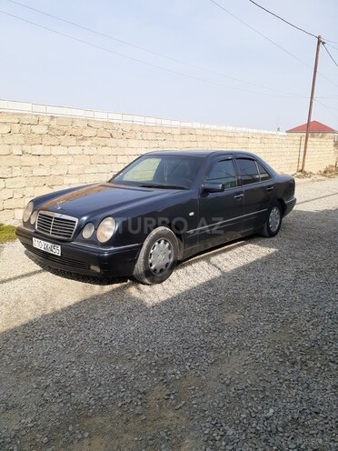 Mercedes E 200 1998, 323,000 km - 2.0 l - Bakı