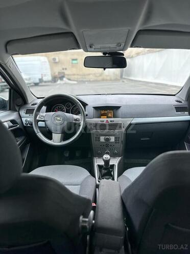 Opel Astra 2005, 140,000 km - 1.4 л - Bakı