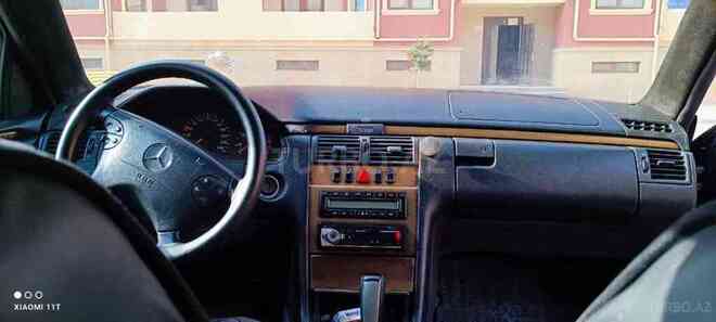 Mercedes E 220 1999, 600,000 km - 2.2 л - Bakı
