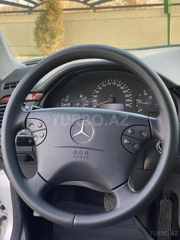 Mercedes E 220 2001, 246,000 km - 2.2 l - Beyləqan